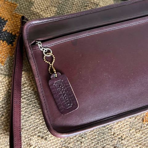 Vintage Coach Standard Clutch Burgundy 5140