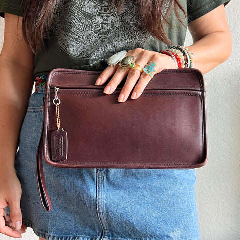 Vintage Coach Standard Clutch Burgundy 5140