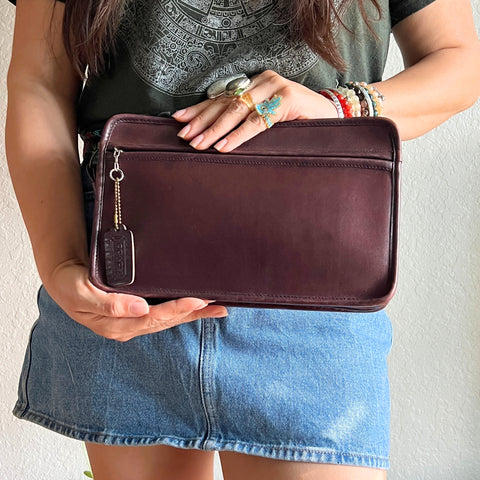 Vintage Coach Standard Clutch Burgundy 5140