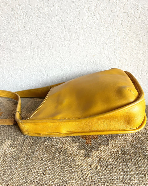 Vintage Coach Ergo Compartment Bucket 9047