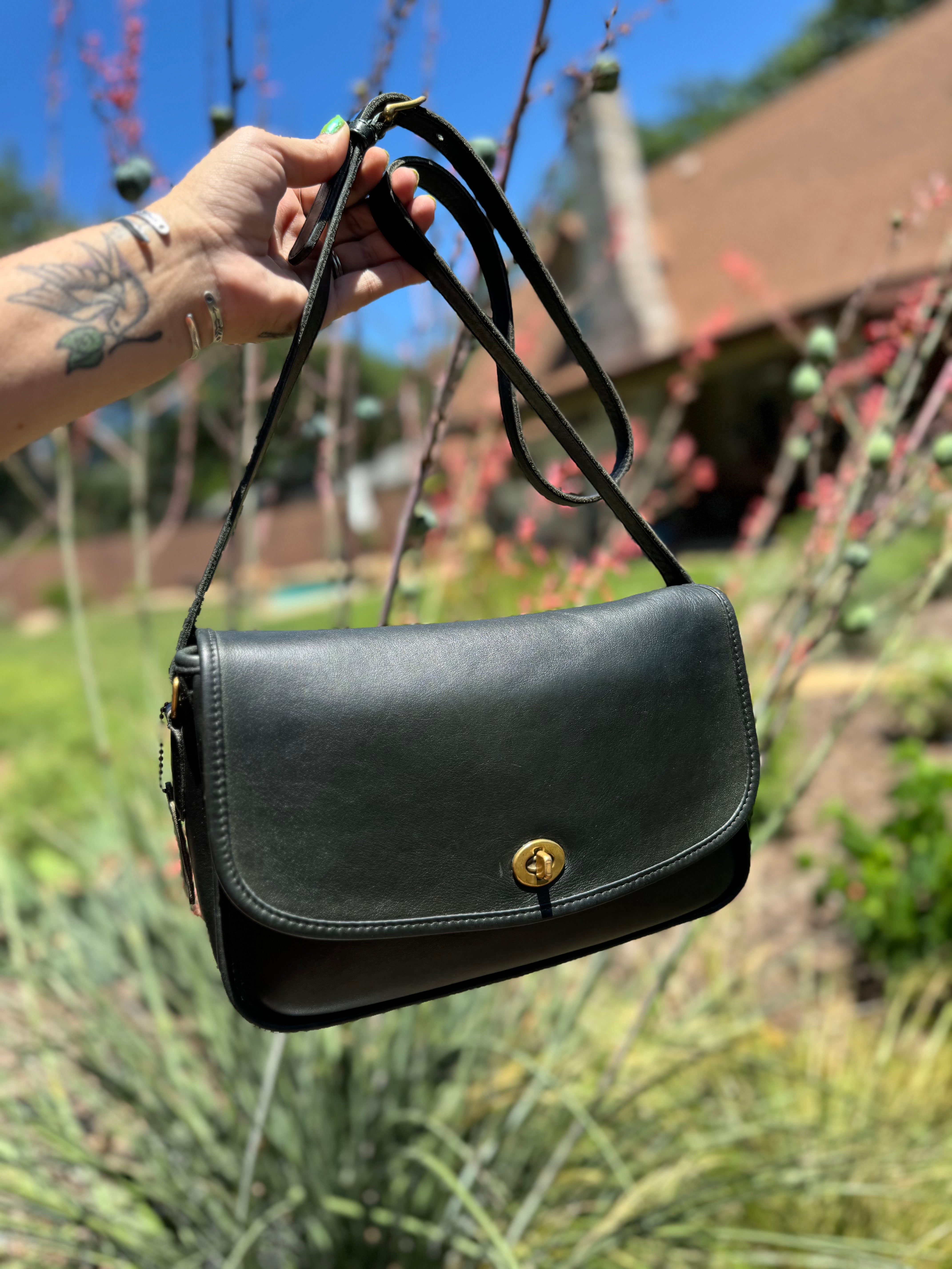 Vintage coach city bag sale