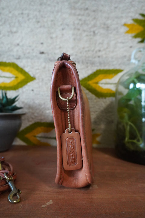 Vintage Coach 1970's Zippered Clutch 9455 British Tan