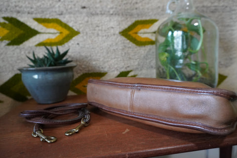 Vintage Coach 1970's Zippered Clutch 9455 Two-Toned Saddle