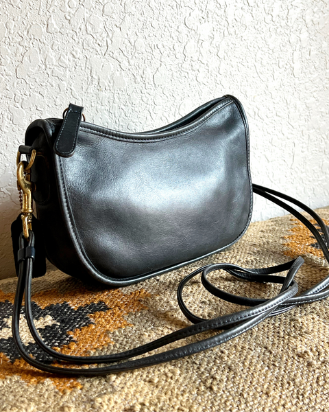 Vintage Coach Swinger Small 4080