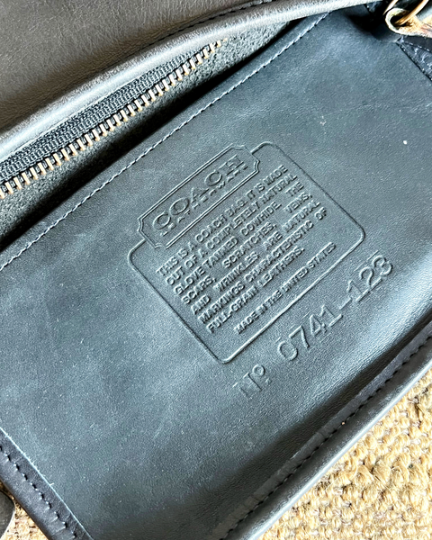 Vintage Coach Swinger Small 4080