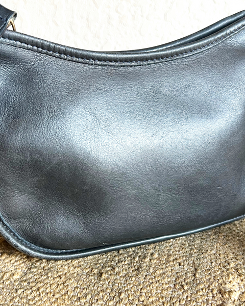 Vintage Coach Swinger Small 4080