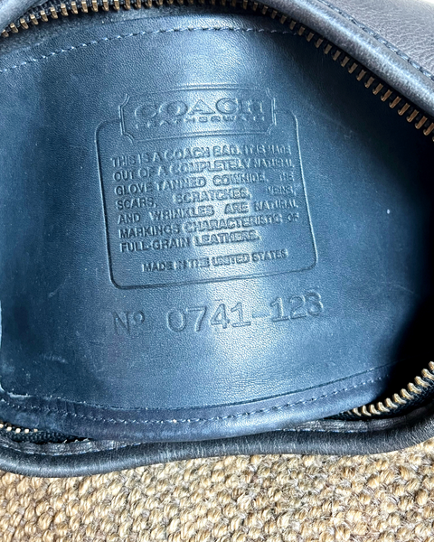 Vintage Coach Swinger Small 4080